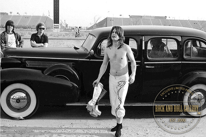 Oozzie-Osborne_01_740x.jpg?v=1621511317